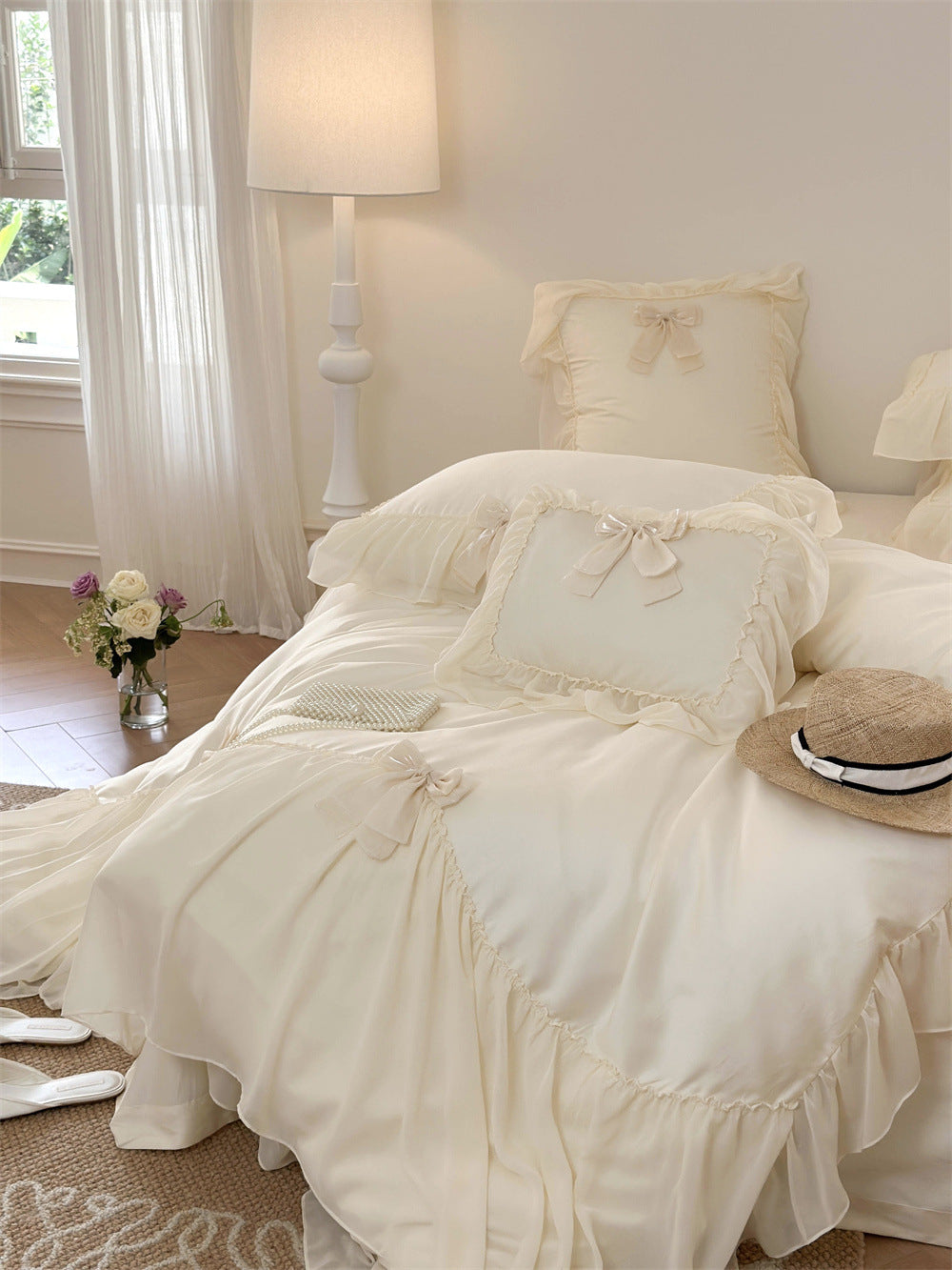 Ribbon Bow Airy Lace Bedding Set / Cream White