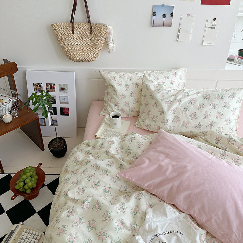 Sweet Floral Bedding Set