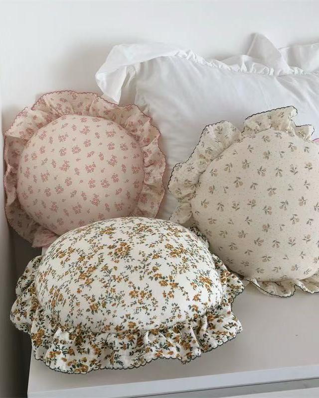 Round Floral Ruffle Throw Pillow / Pink Floral