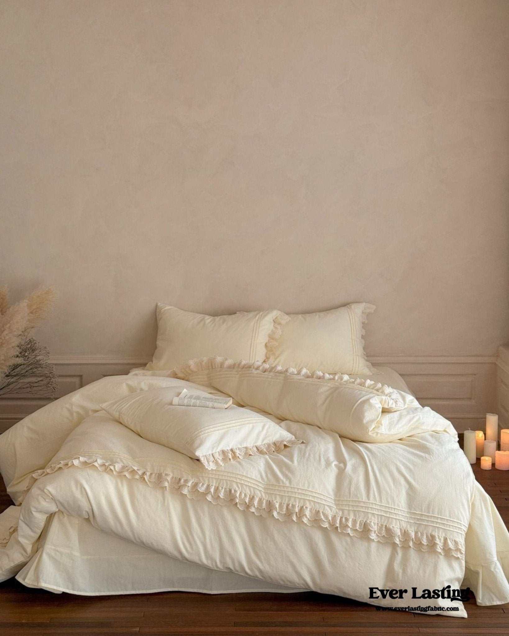 Accordion Pleated Lace Ruffled Bedding Set - Ever Lasting