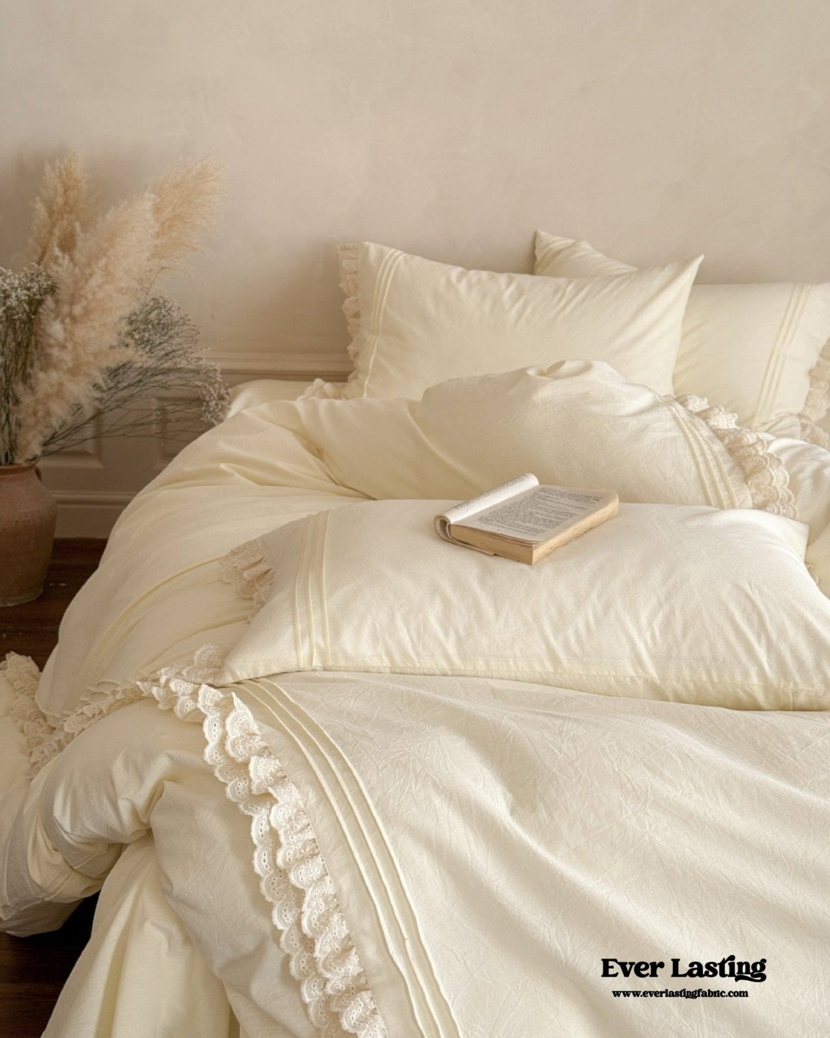 Accordion Pleated Lace Ruffled Bedding Set - Ever Lasting