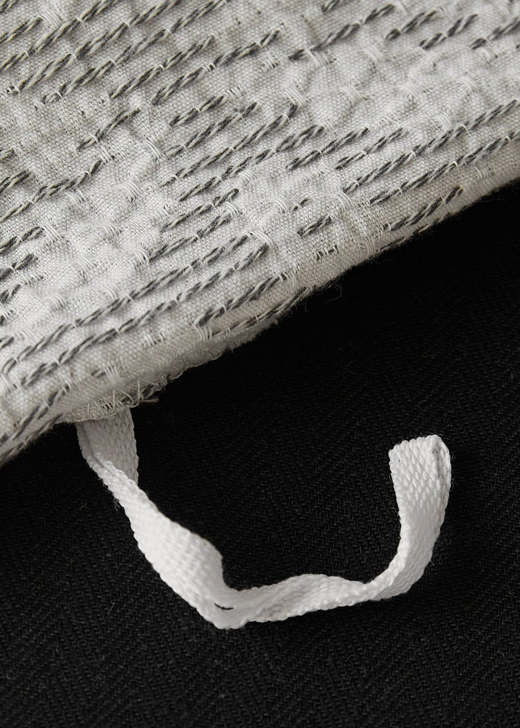  - Ever Lasting - Adriana Jacquard Bedding Set / Black + White - Bedding Set - Ever Lasting