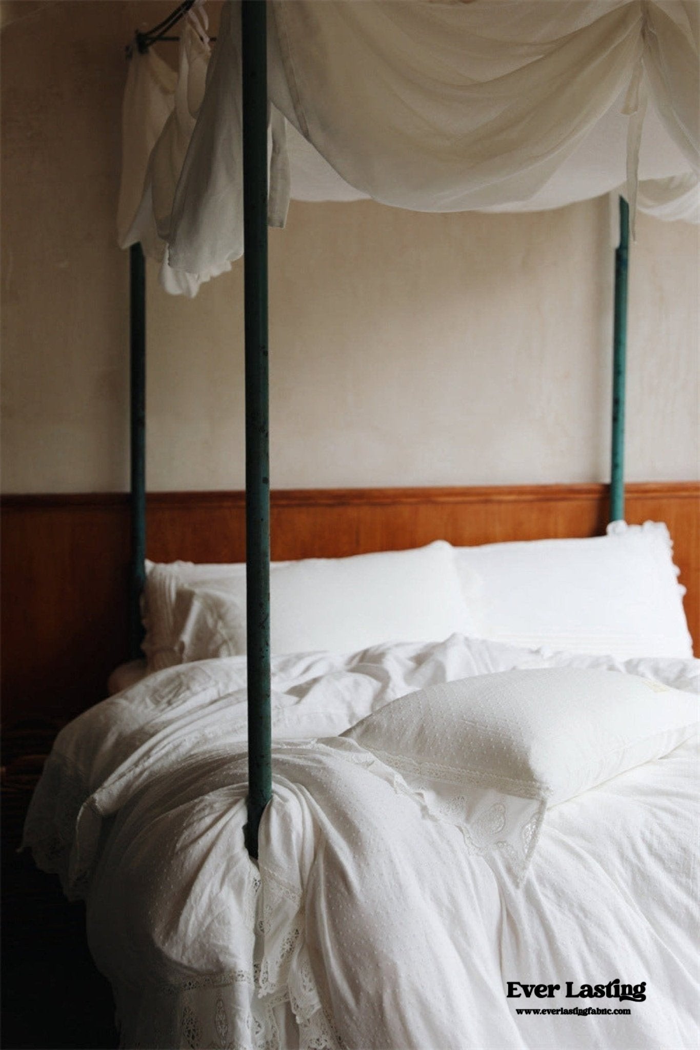 Aimé Romantic Vintage Ruffle Bedding Set / Gray - Ever Lasting