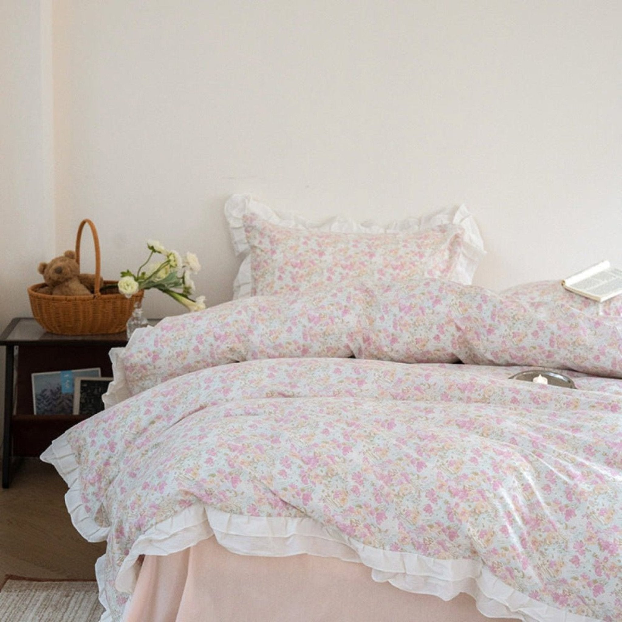 Annie Lace Ruffle Floral Bedding Set / Pink - Ever Lasting
