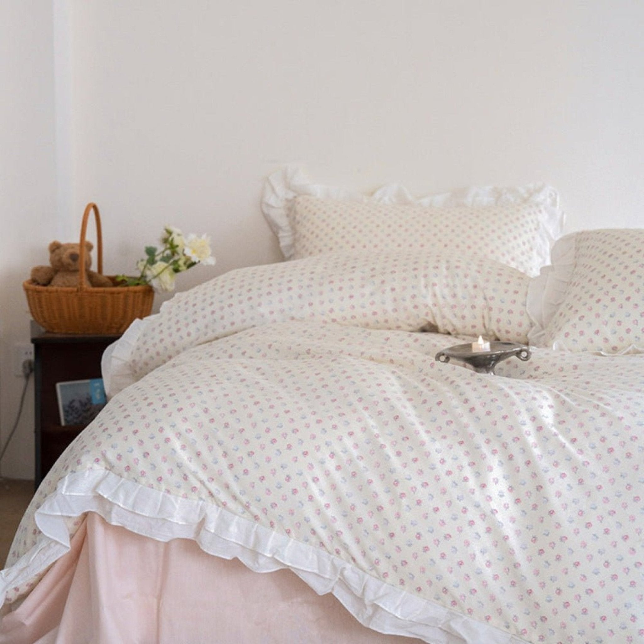 Annie Lace Ruffle Floral Bedding Set / Pink Beige - Ever Lasting