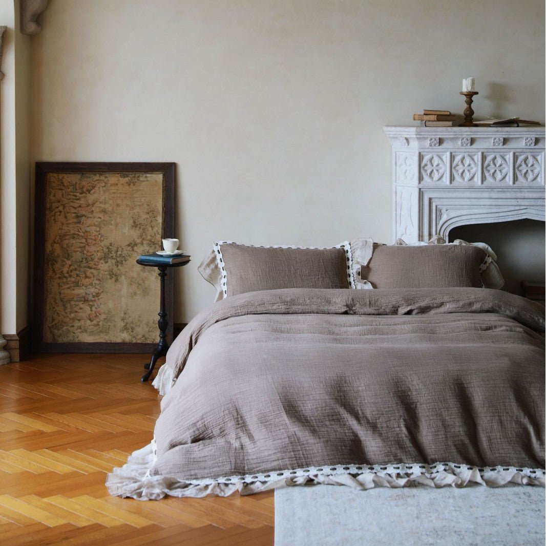  - Ever Lasting - Belle Lace Ruffle Bedding Set / Brown - Bedding Set - Ever Lasting