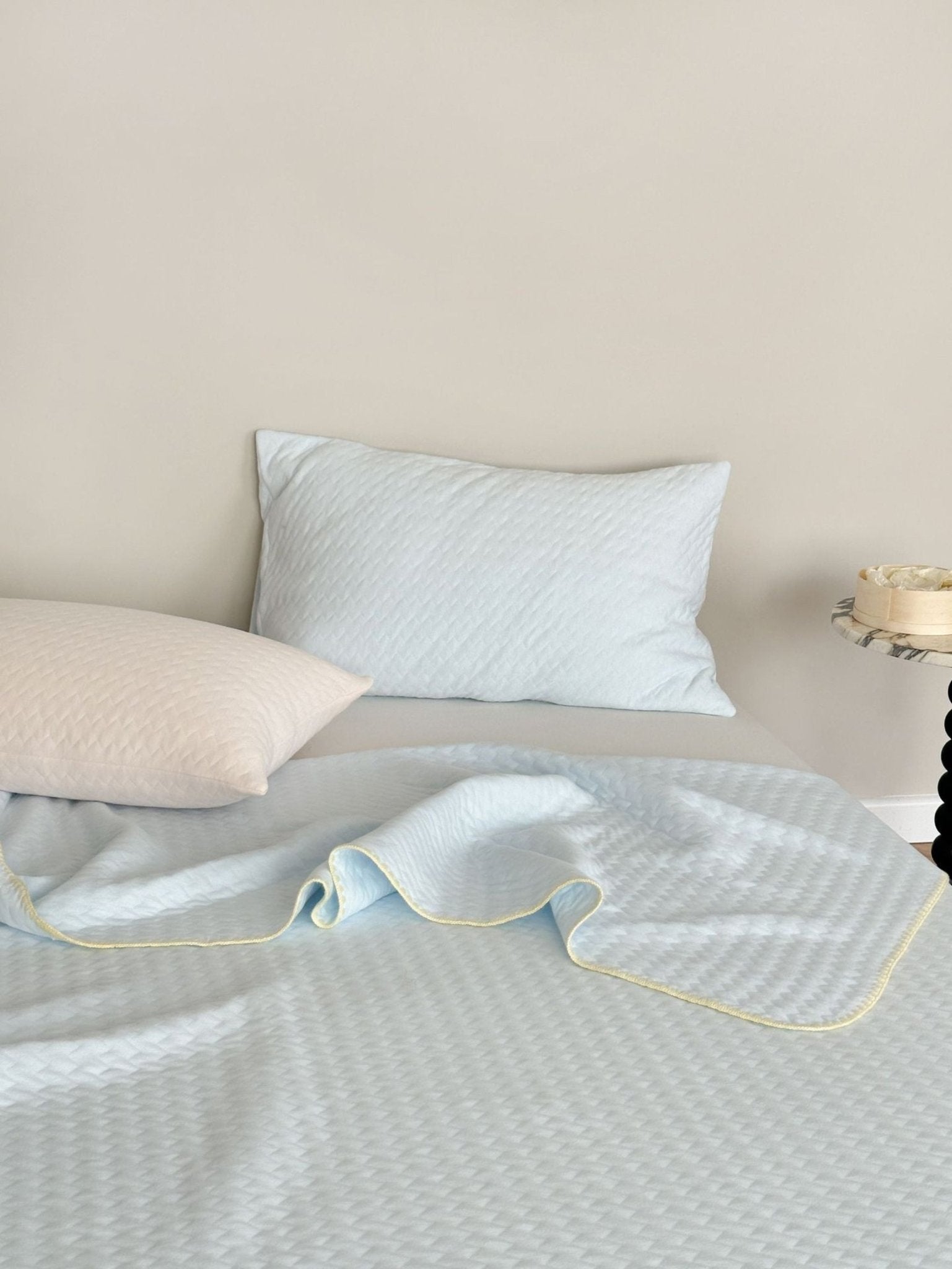 Breathable Pastel Knitted Blanket / Lemon Yellow - Ever Lasting