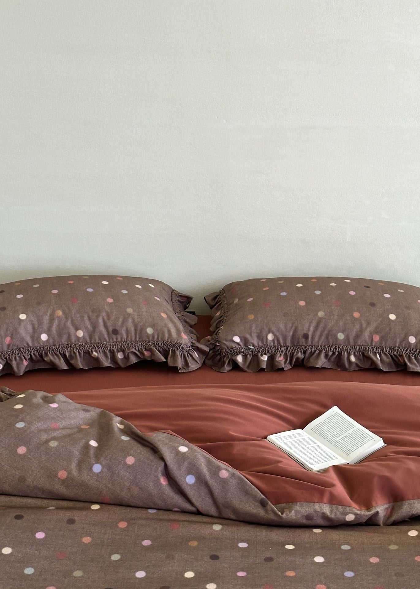  - Ever Lasting - Brielle Polka Dot Ruffle Bedding Set / Beige - Bedding Set - Ever Lasting