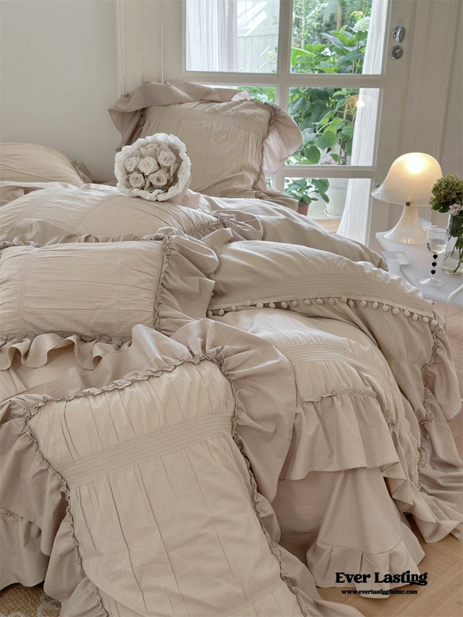 Bubble Washed Cotton Ruffle Bedding Set / White - Ever Lasting
