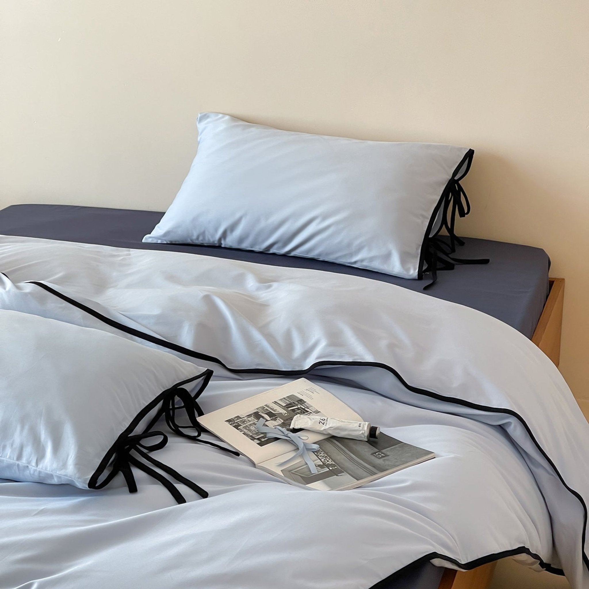 Chloe Minimalist Solid Tie Cotton Bedding Set / Pink with Puprple Ties - Ever Lasting