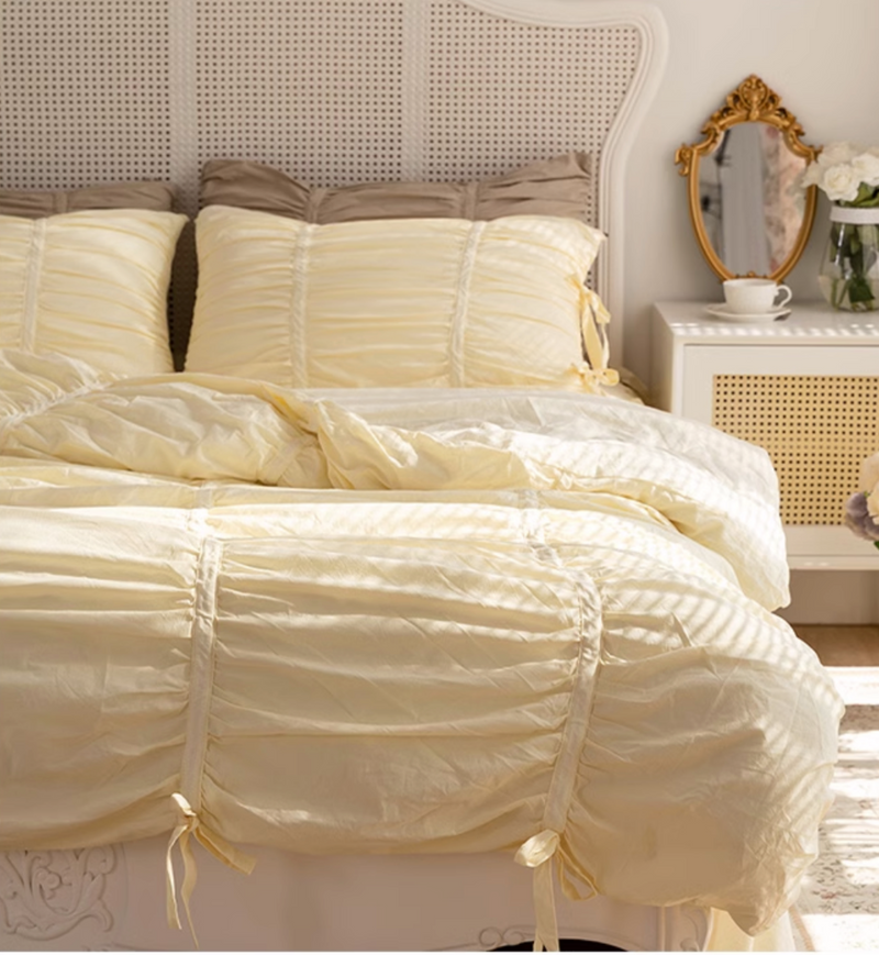 Coquette Ruffle Bedding Set With Ties / Yellow