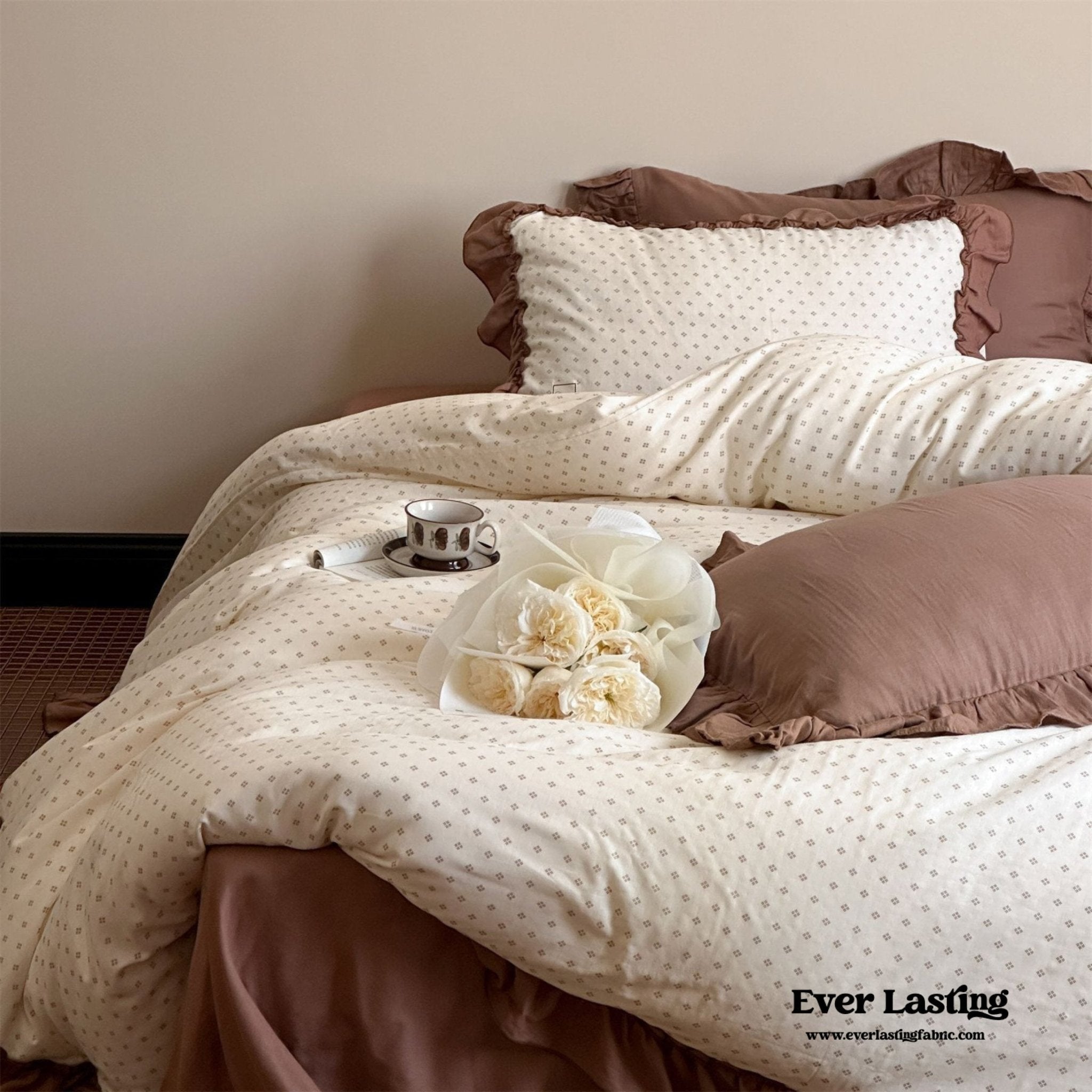 Cottage Inspired Ruffle Bedding Set / Brown - Ever Lasting