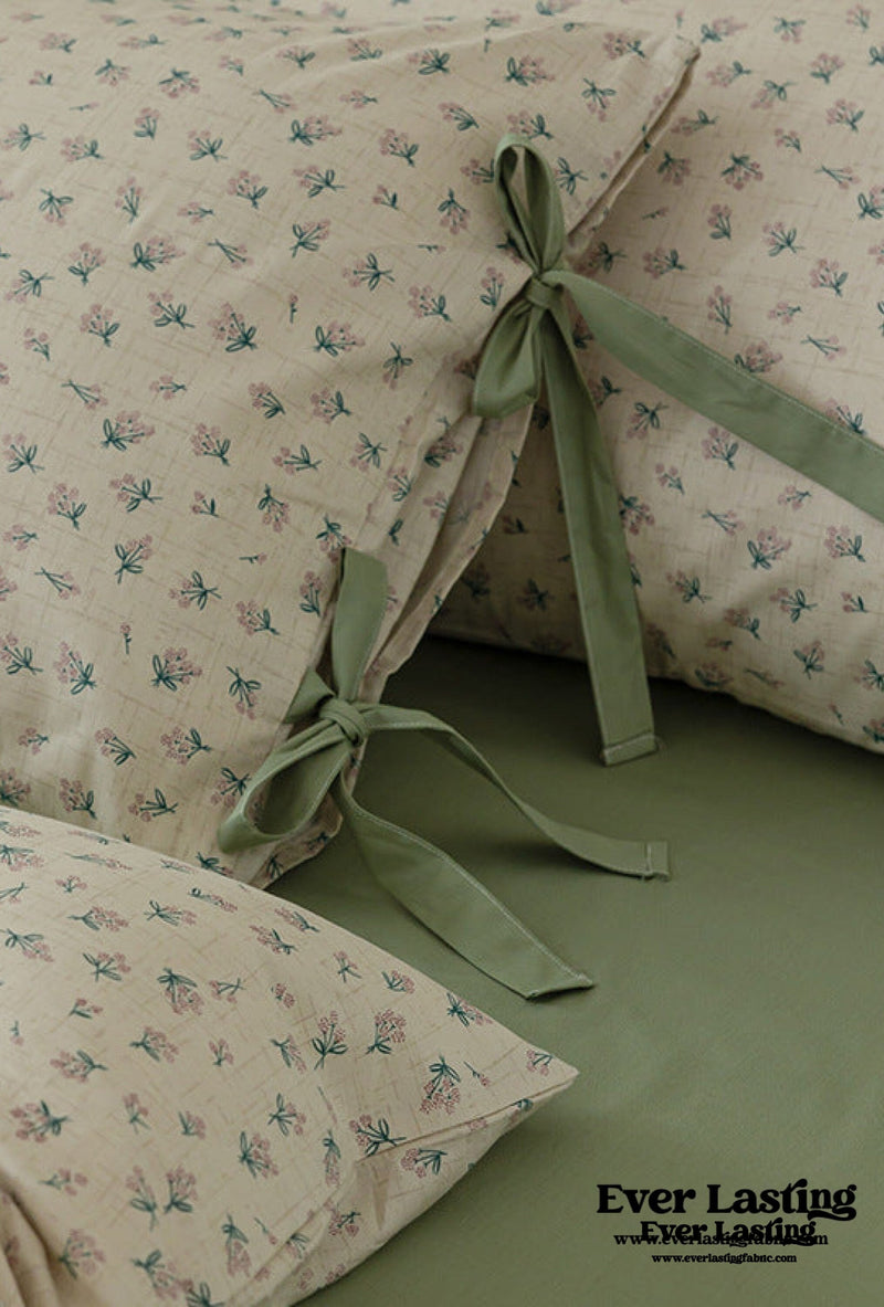 Cottage Ribbon Bow Tie Floral Bedding Set