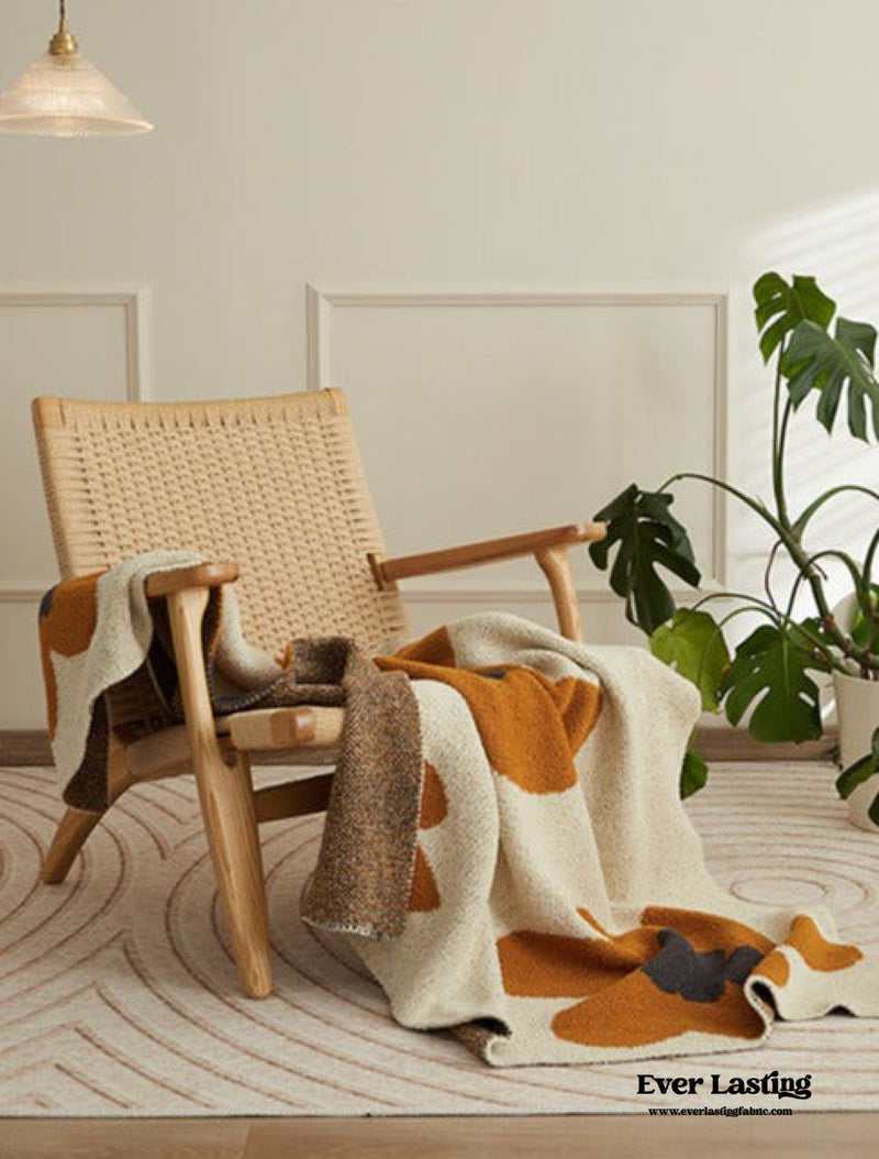Cozy Earth Tone Floral Blanket / Gray + Beige Blankets