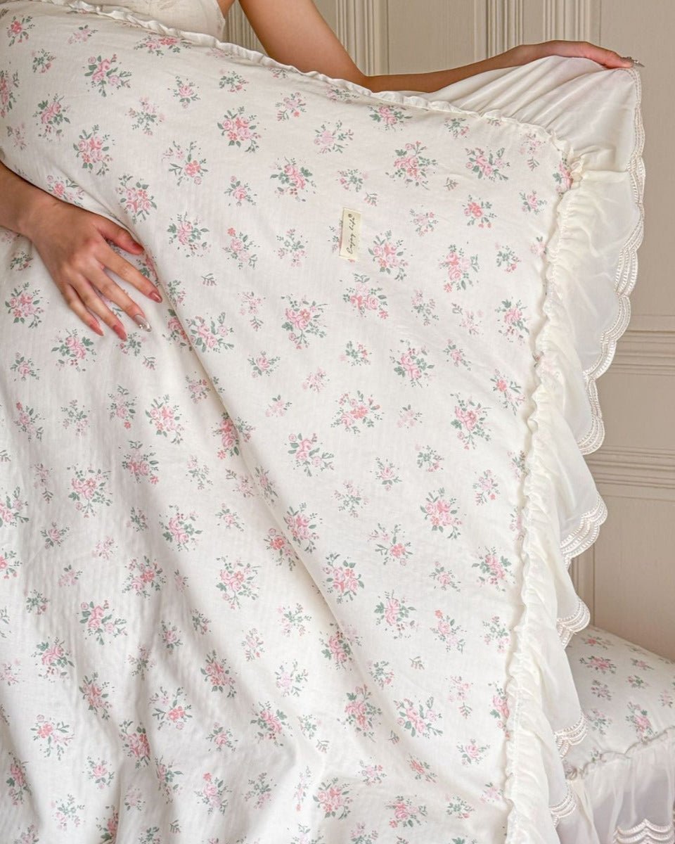 Delicate Floral Lace Ruffled Bedding Set / Pink - Ever Lasting