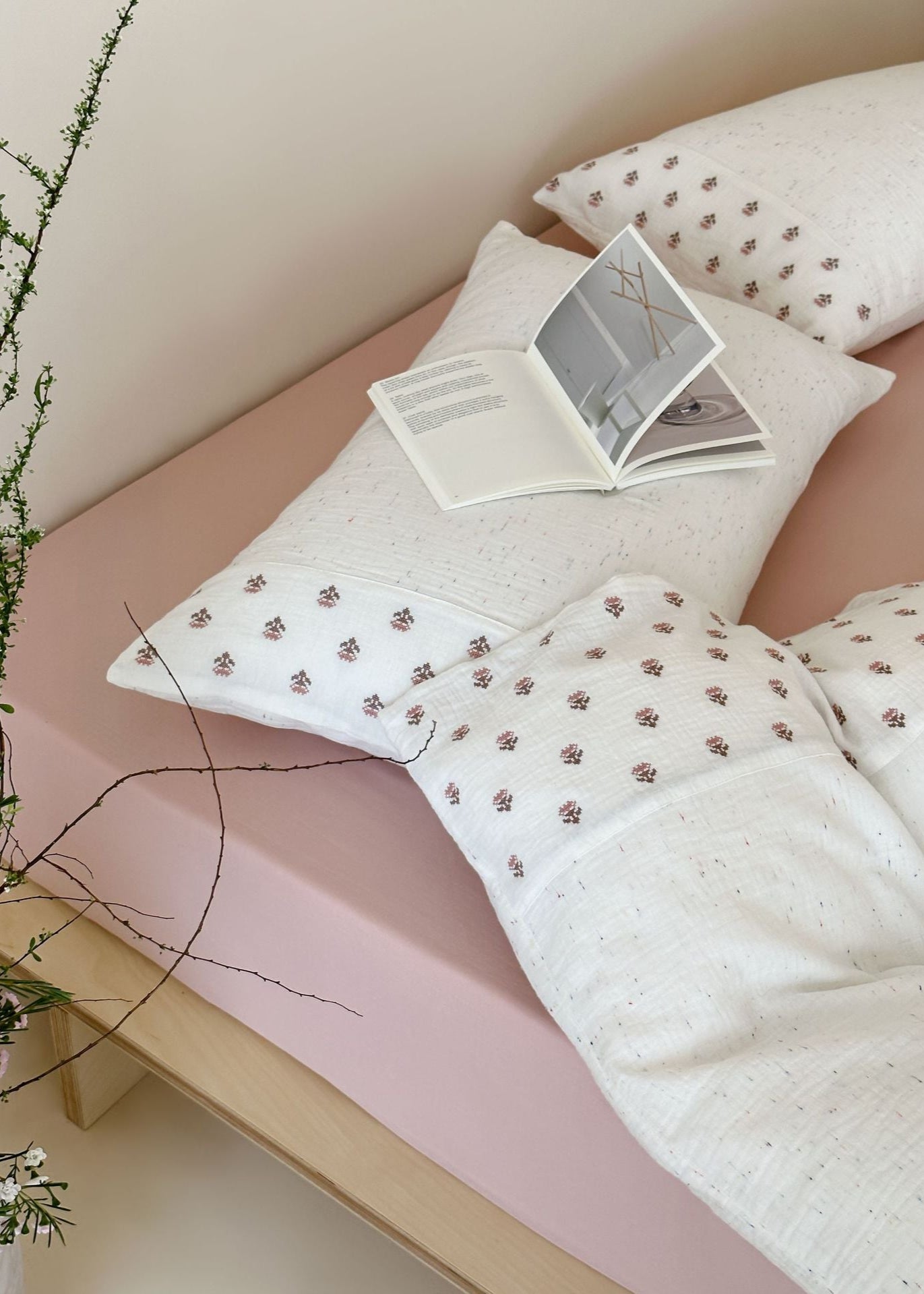 Delilah Floral Double Gauze Bedding Bundle - Ever Lasting