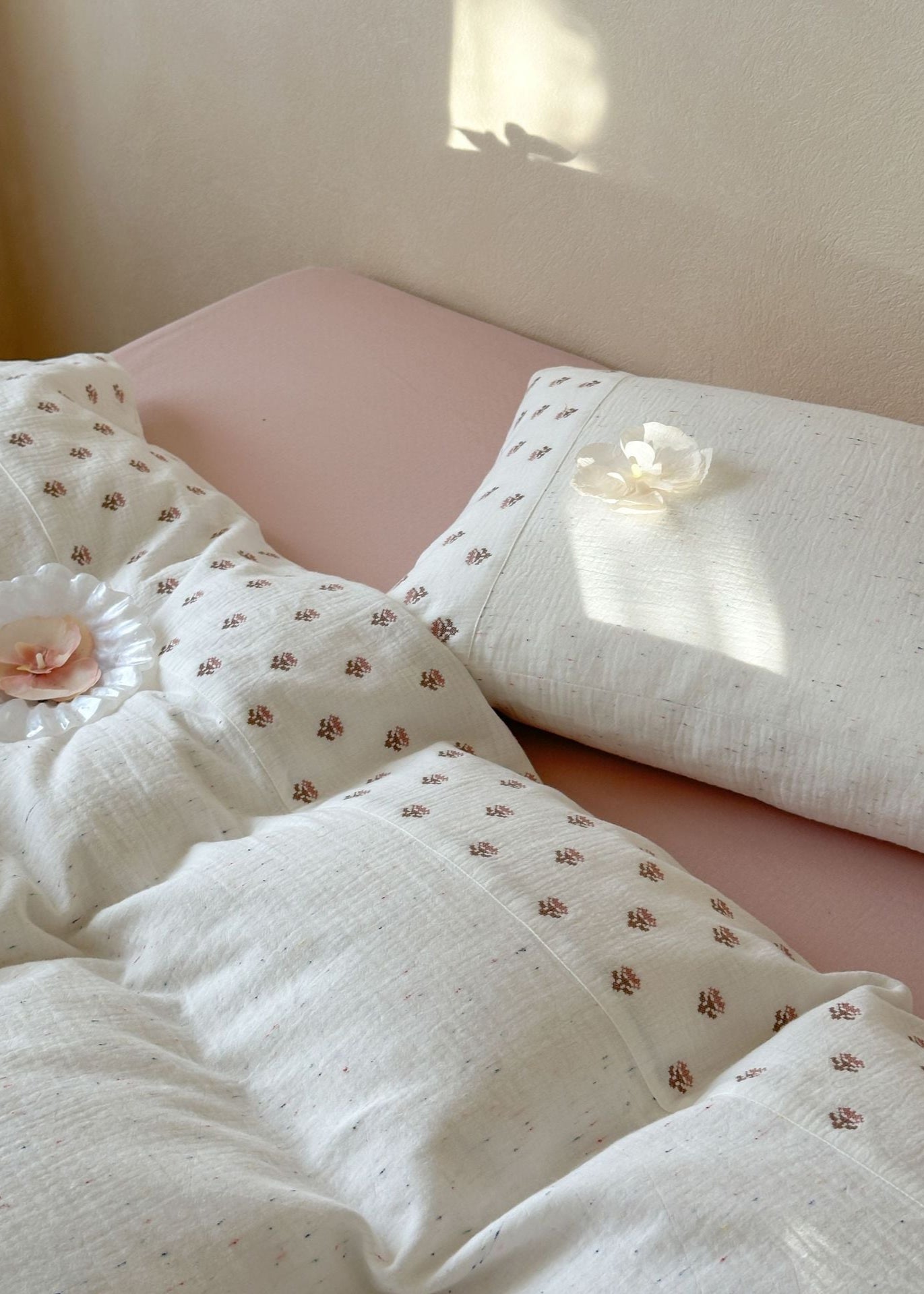 Delilah Floral Double Gauze Bedding Bundle - Ever Lasting