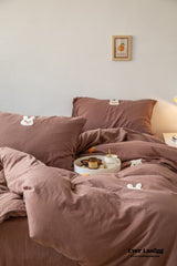 Double Layered Embroidered Bedding Set / Chocolate Dog