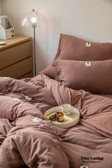 Double Layered Embroidered Bedding Set / Tan Goose