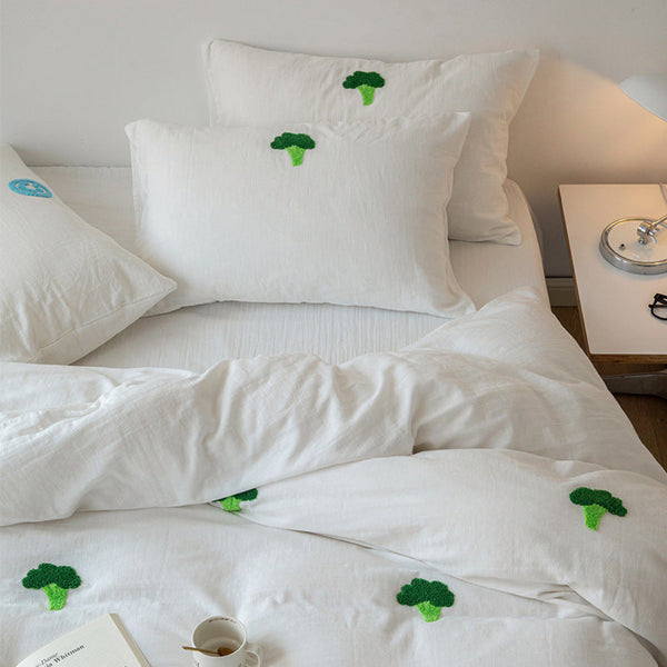 Double Layered Embroidered White Bedding Set / Broccoli - Small Fitted