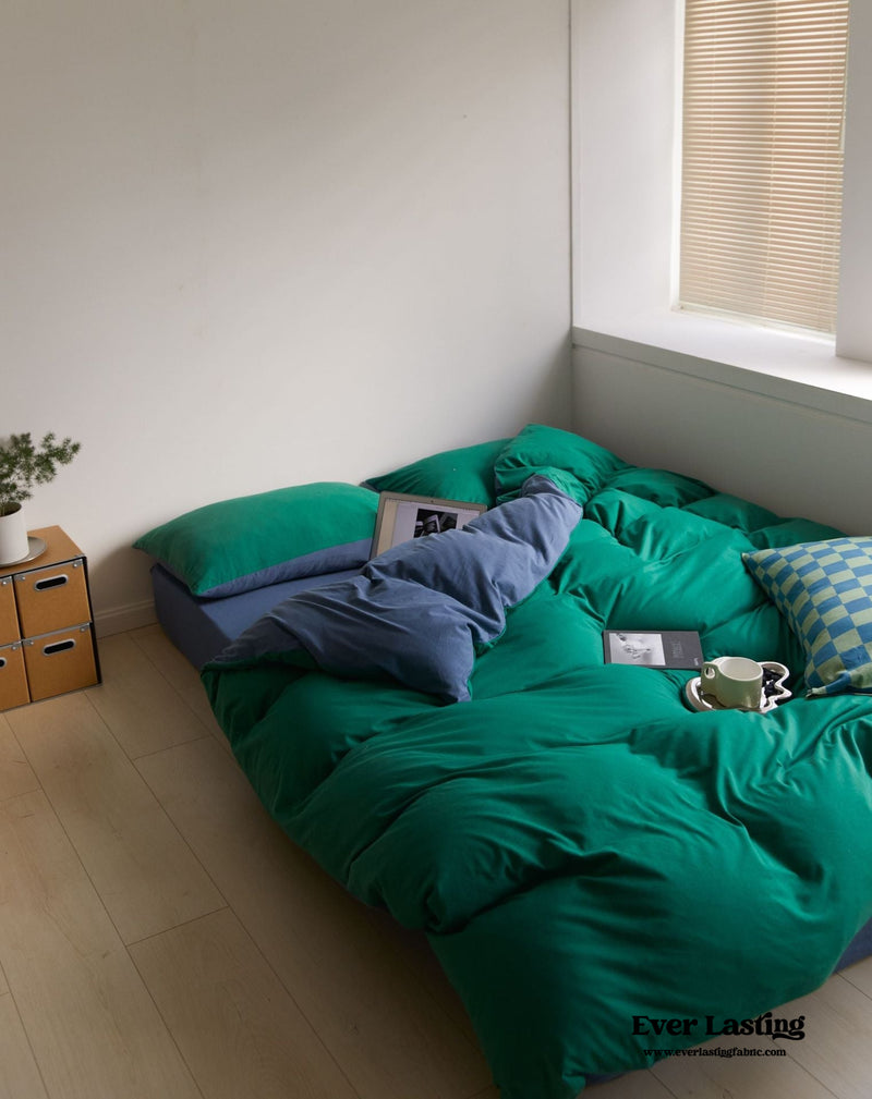 Duo Bedding Set / Green + Blue