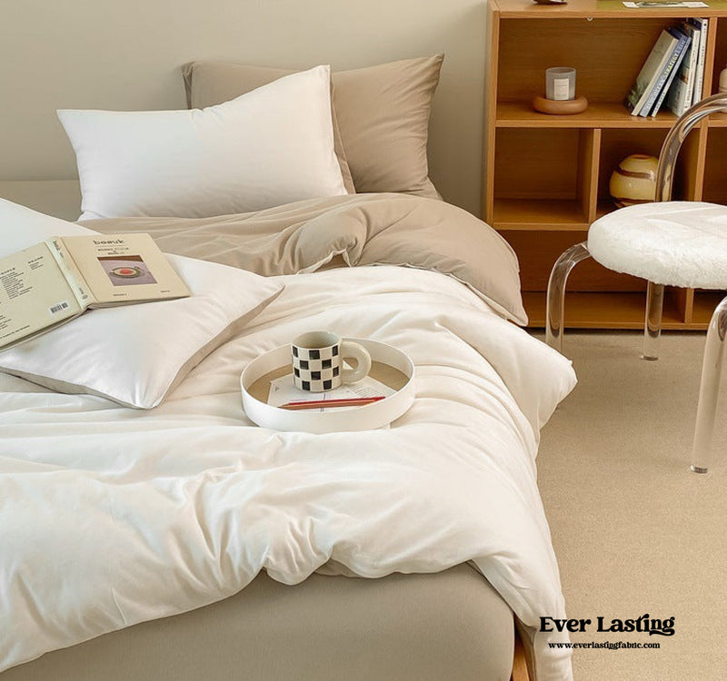 Duo Earth Tone Jersey Knit Bedding Set / White Beige