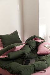 Duo Maximalist Jersey Knit Bedding Set / Barbie Pink + Forest Green
