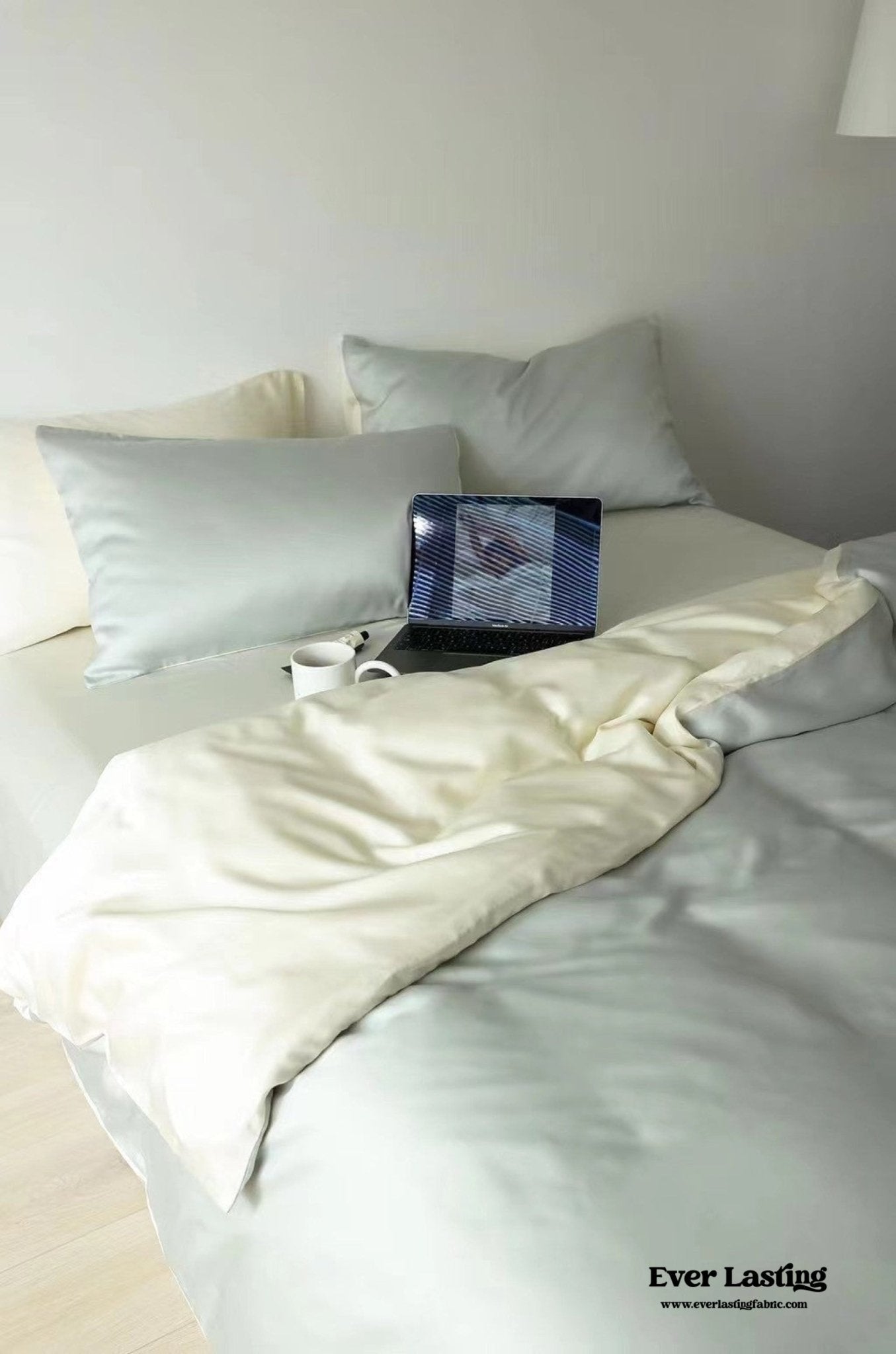 DUO Reversible Pastel Silky Tencel Bedding Set / Dark Blue - Ever Lasting