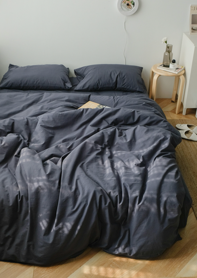 Earth Tone Bedding Set / Dark Blue