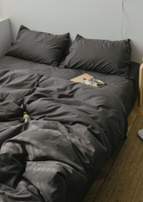 Earth Tone Bedding Set / Gray