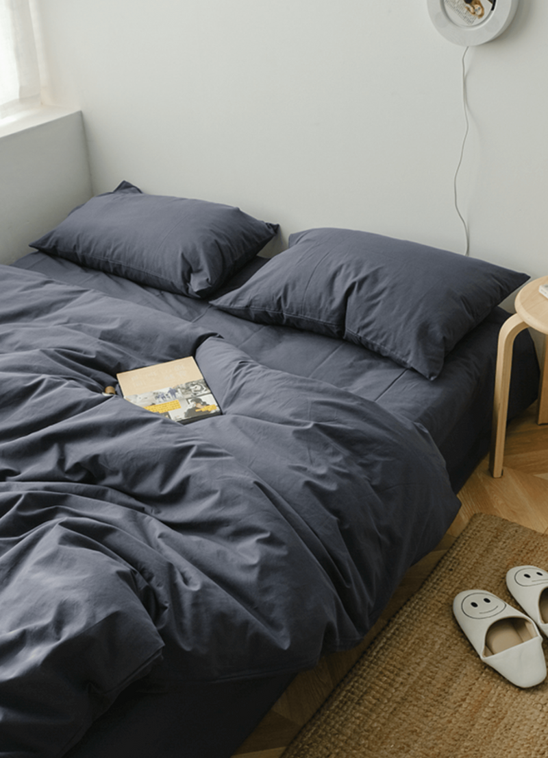 Earth Tone Bedding Set / Dark Blue