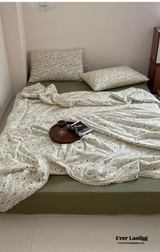 Earthy Cottagecore Floral Comforter Blanket Set / Brown