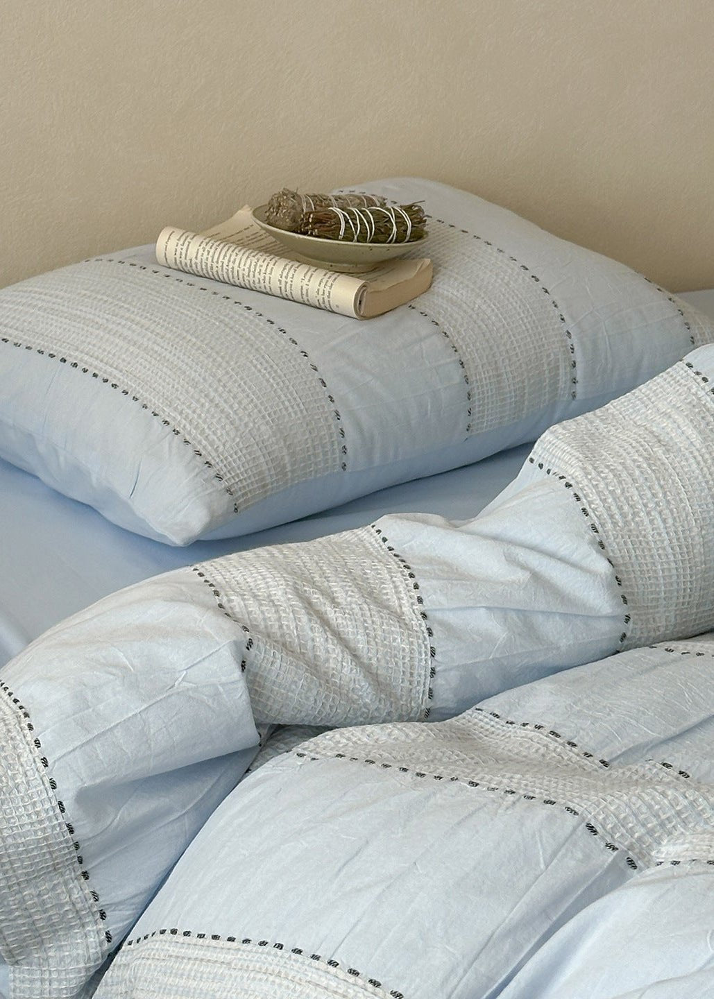  - Ever Lasting - Elianna Striped Pastel Bedding Set / Blue - Bedding Set - Ever Lasting