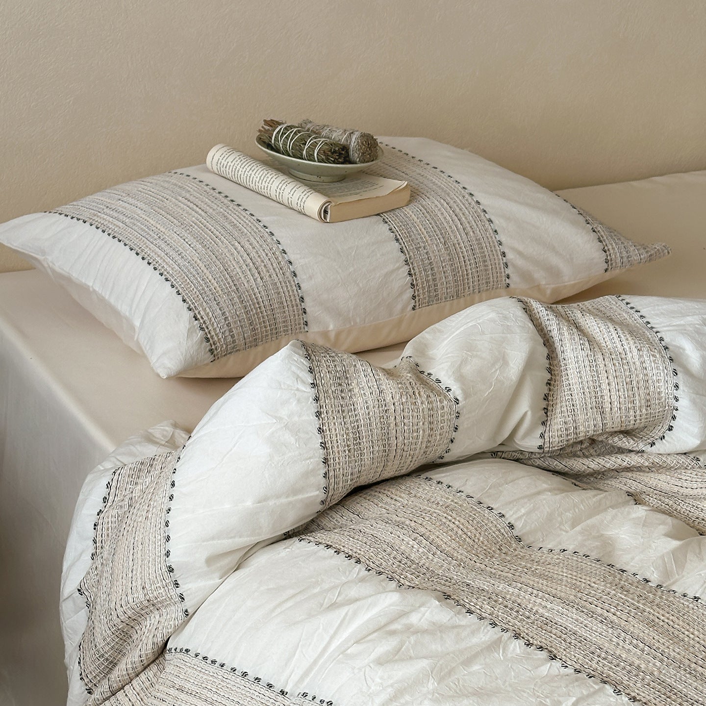  - Ever Lasting - Elianna Striped Pastel Bedding Set / Blue - Bedding Set - Ever Lasting