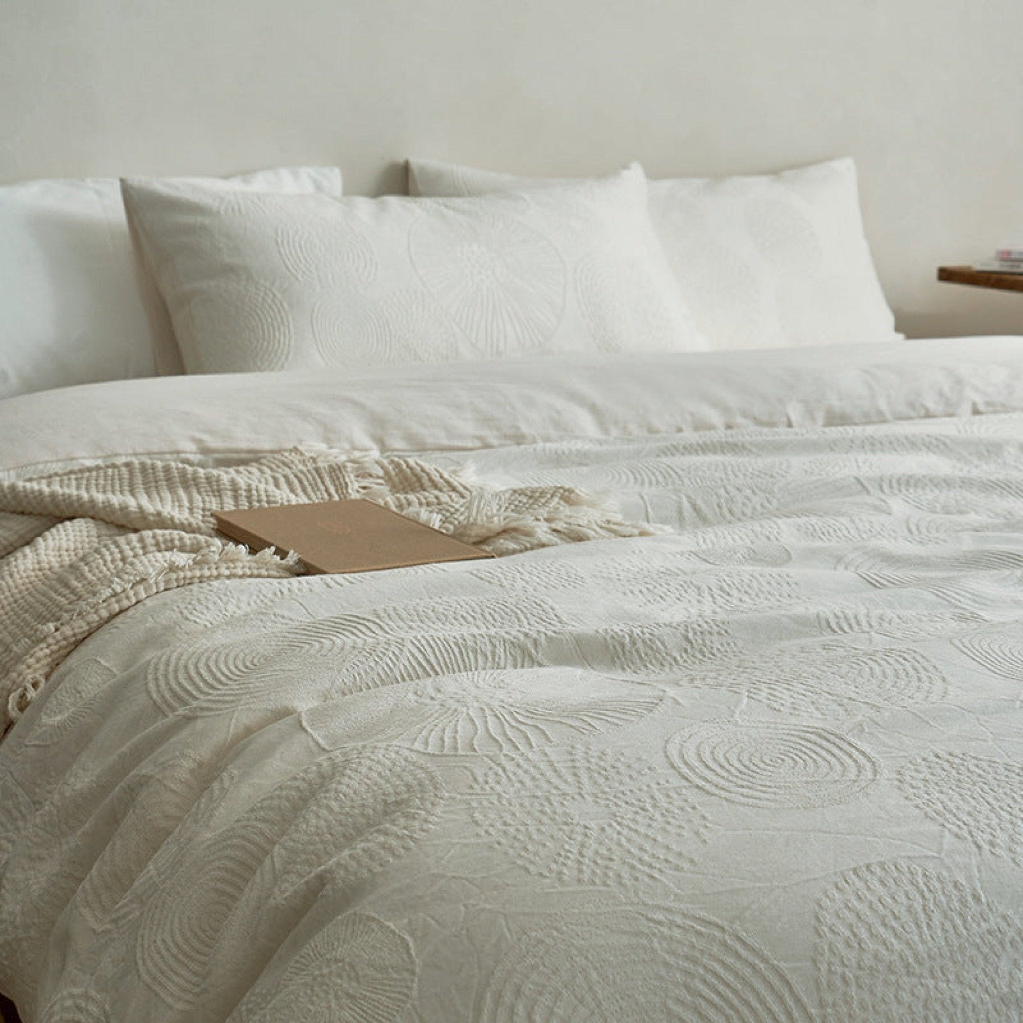 Elin Tencel Silky Jacquard Bedding Bundle - Ever Lasting