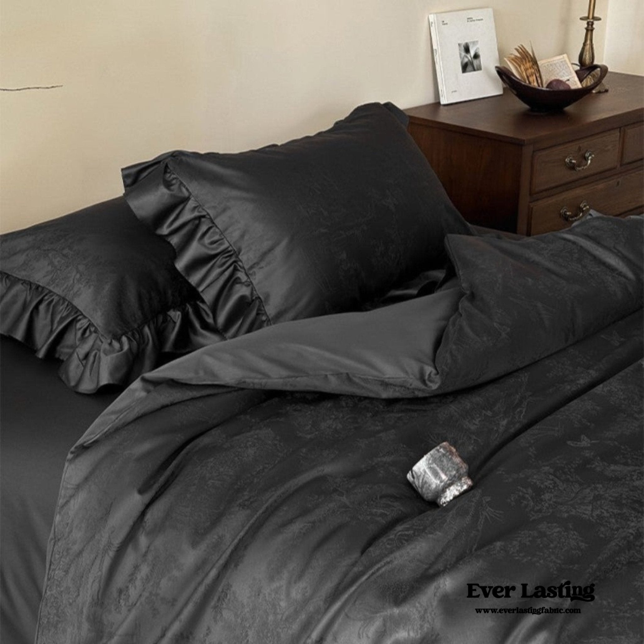 Elise French Lace Jacquard Satin Bedding Set / Dark Gray - Ever Lasting