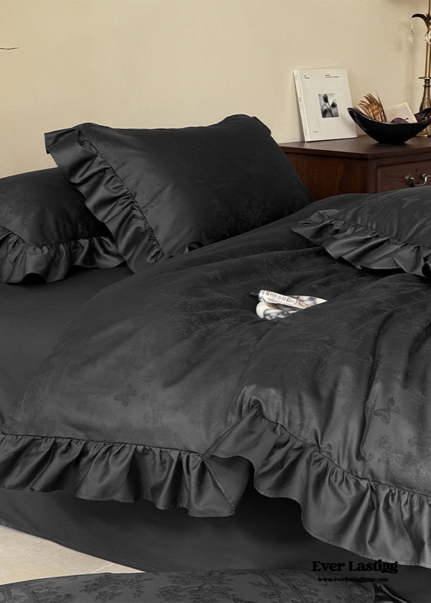 Elise French Lace Jacquard Satin Bedding Set / Dark Gray - Ever Lasting