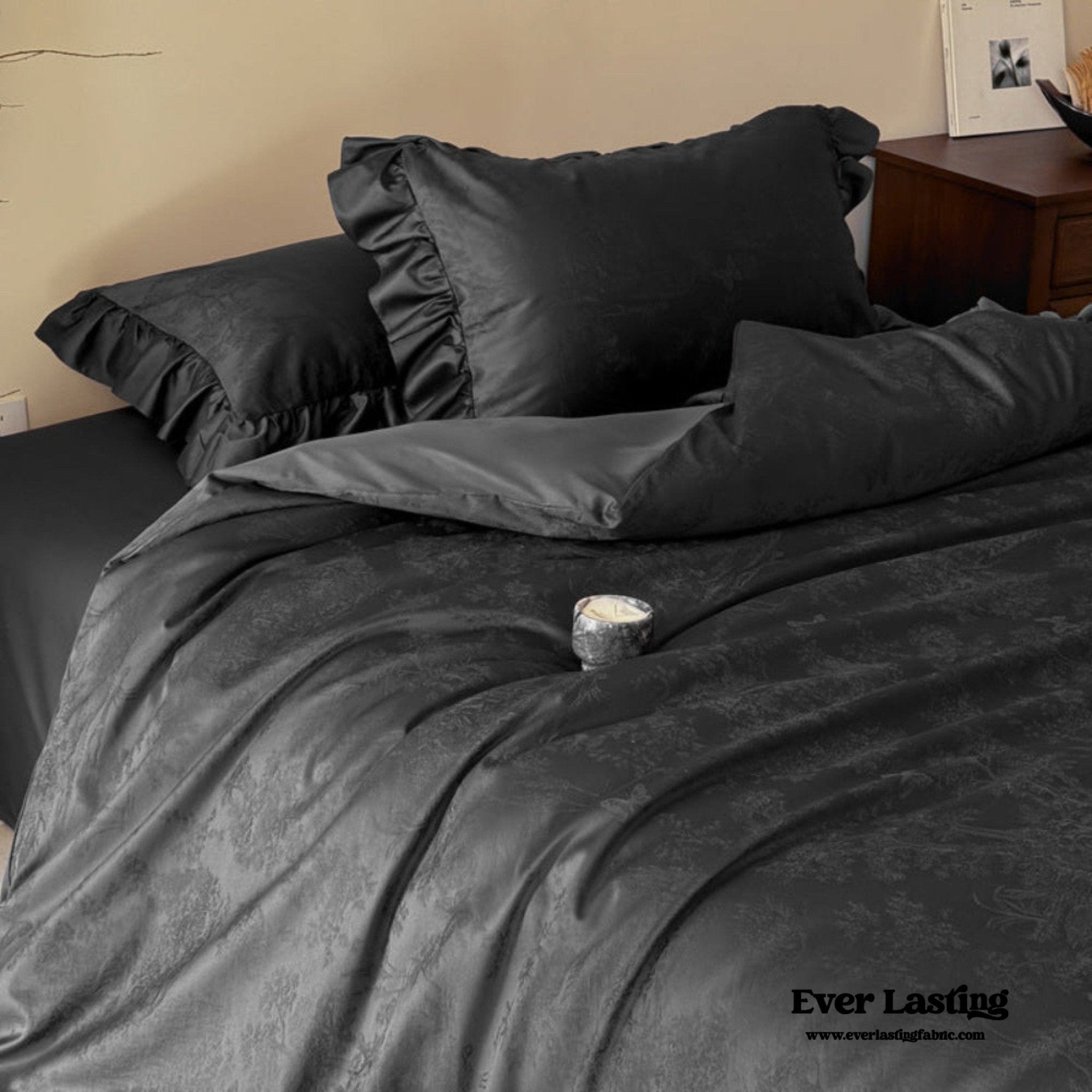 Elise French Lace Jacquard Satin Bedding Set / Dark Gray - Ever Lasting