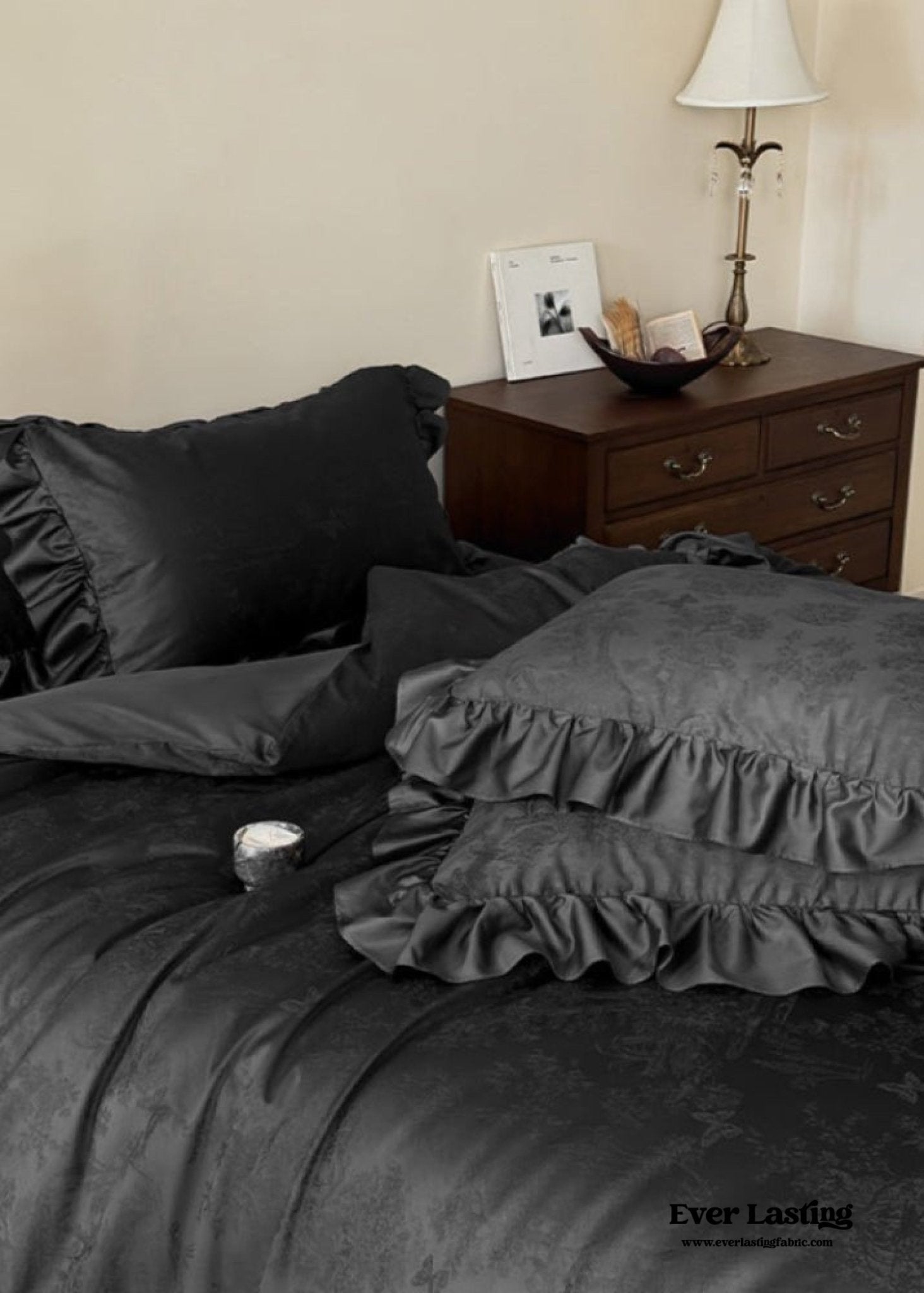 Elise French Lace Jacquard Satin Bedding Set / Dark Gray - Ever Lasting