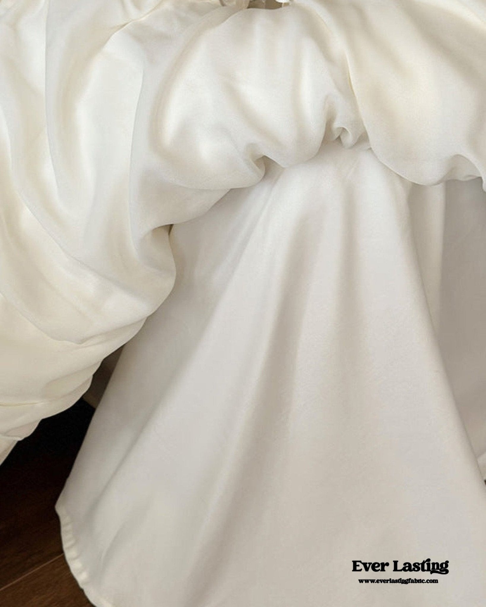 Élodie Silky Coquette Ruffled Bedding Set / White - Ever Lasting