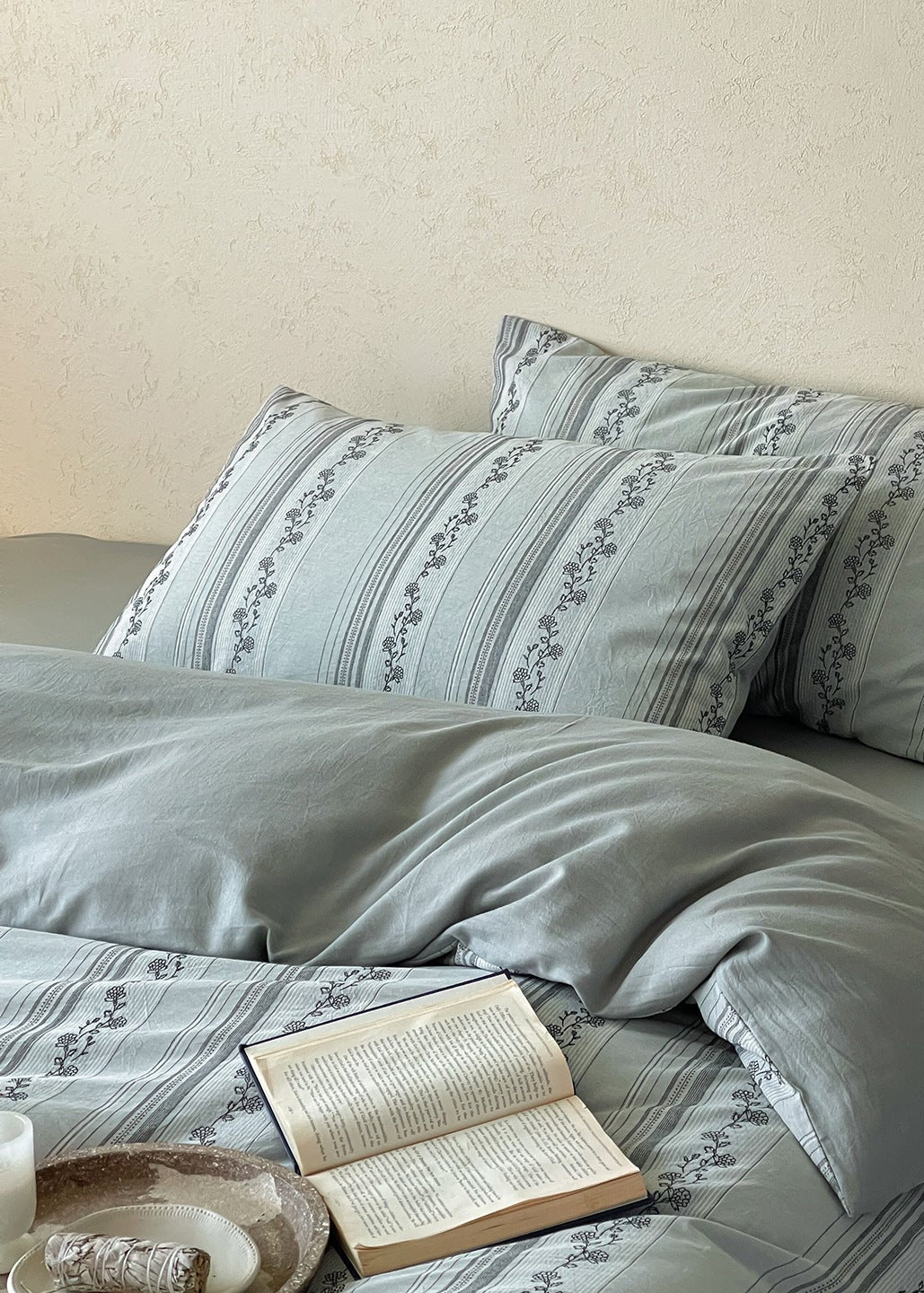 -Ever Lasting - Eloise Jacquard Bedding Set / Beige -Bedding Set -Ever Lasting