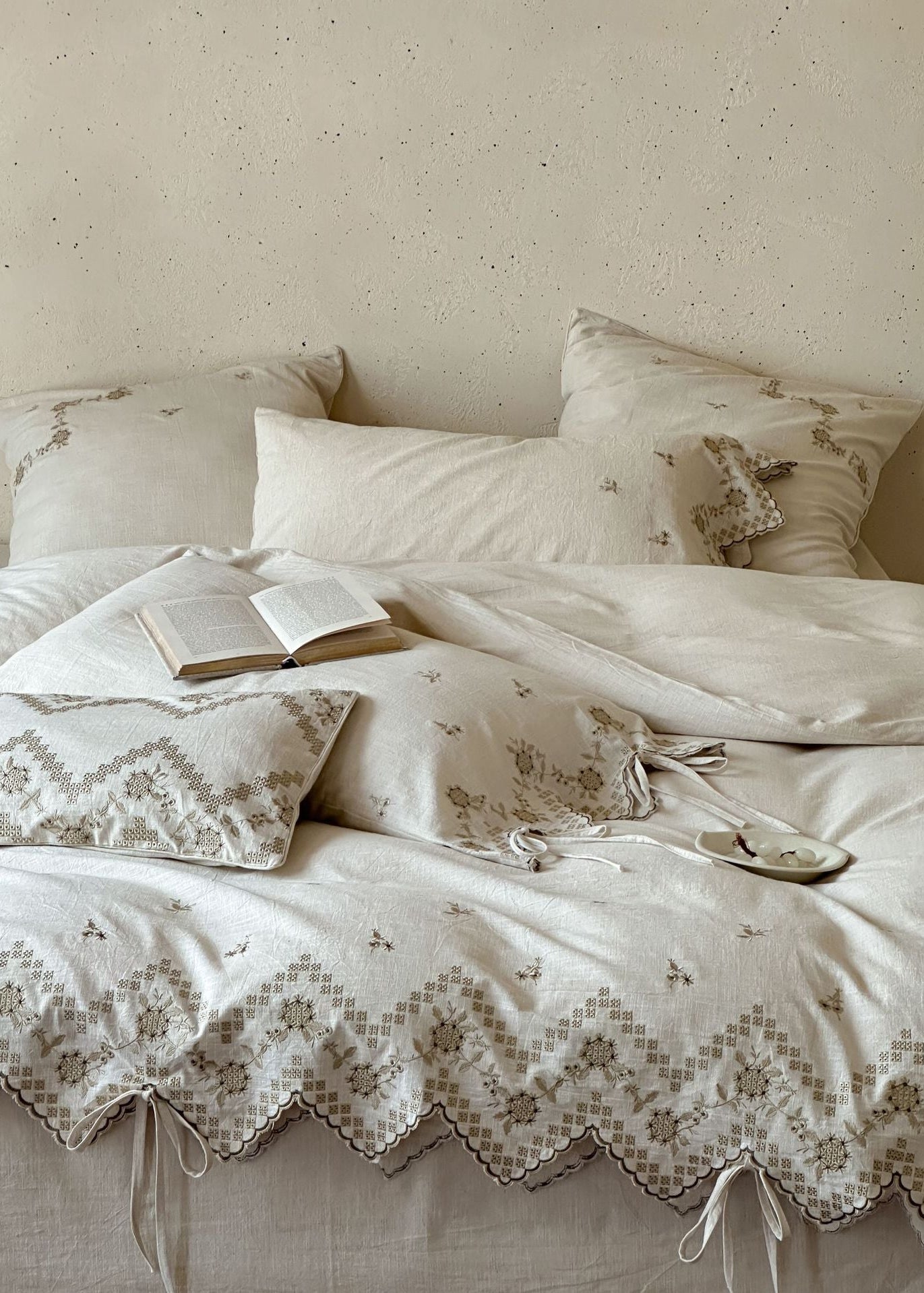 -Ever Lasting - Elsie Floral Bedding Set / White -Bedding Set -Ever Lasting