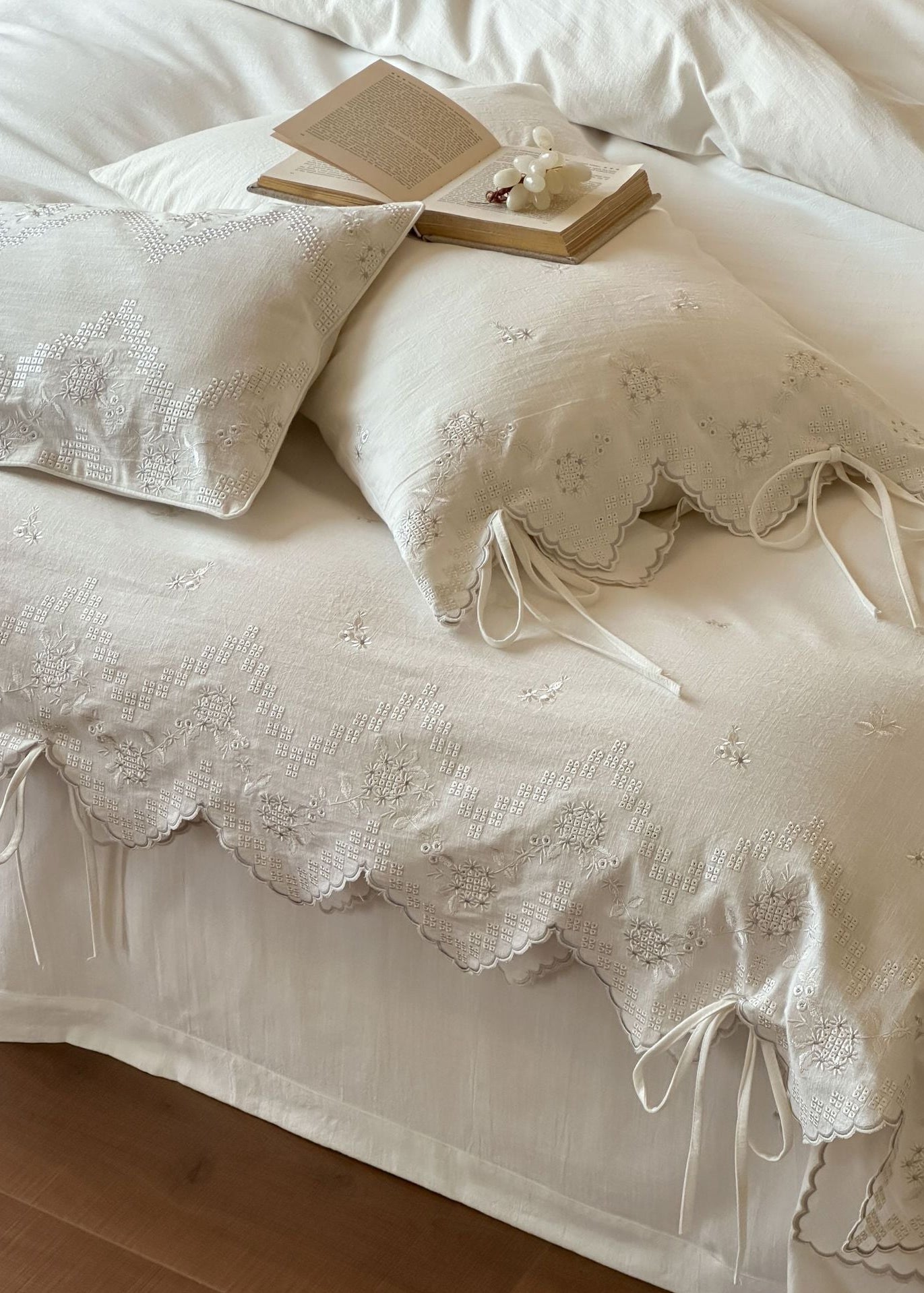 -Ever Lasting - Elsie Floral Bedding Set / White -Bedding Set -Ever Lasting