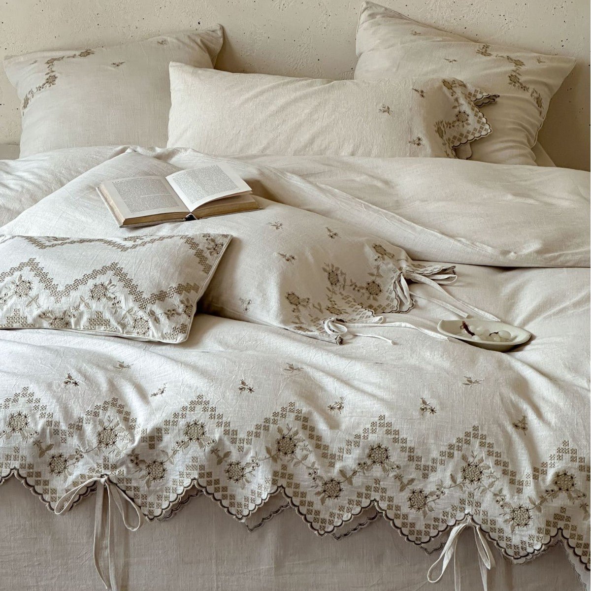 -Ever Lasting - Elsie Floral Bedding Set / White -Bedding Set -Ever Lasting