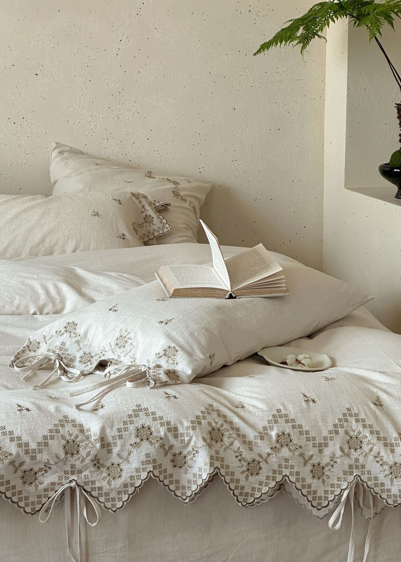 -Ever Lasting - Elsie Floral Bedding Set / White -Bedding Set -Ever Lasting