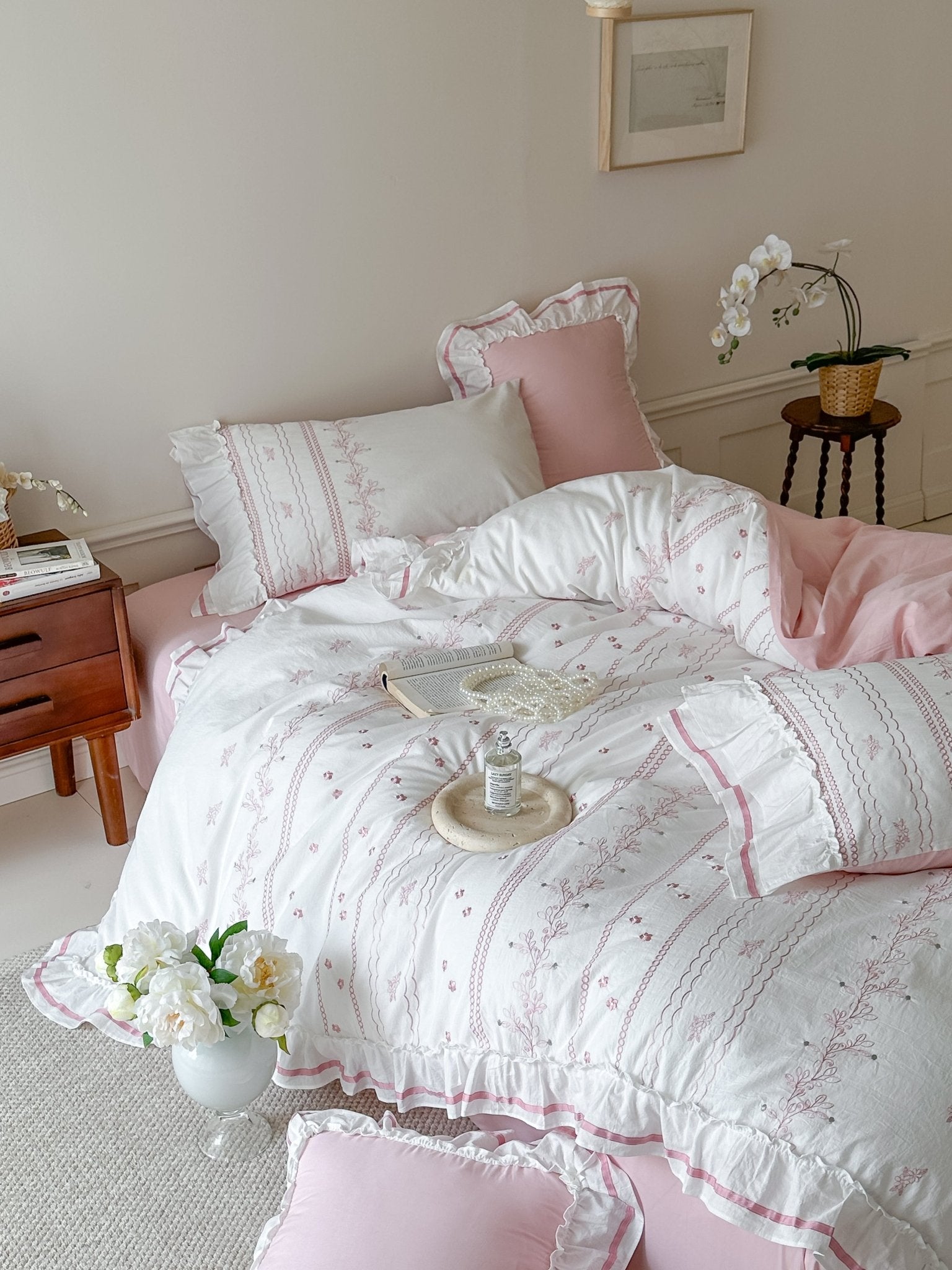 Embroidered French Lace Ruffle Bedding Set / Pink - Ever Lasting