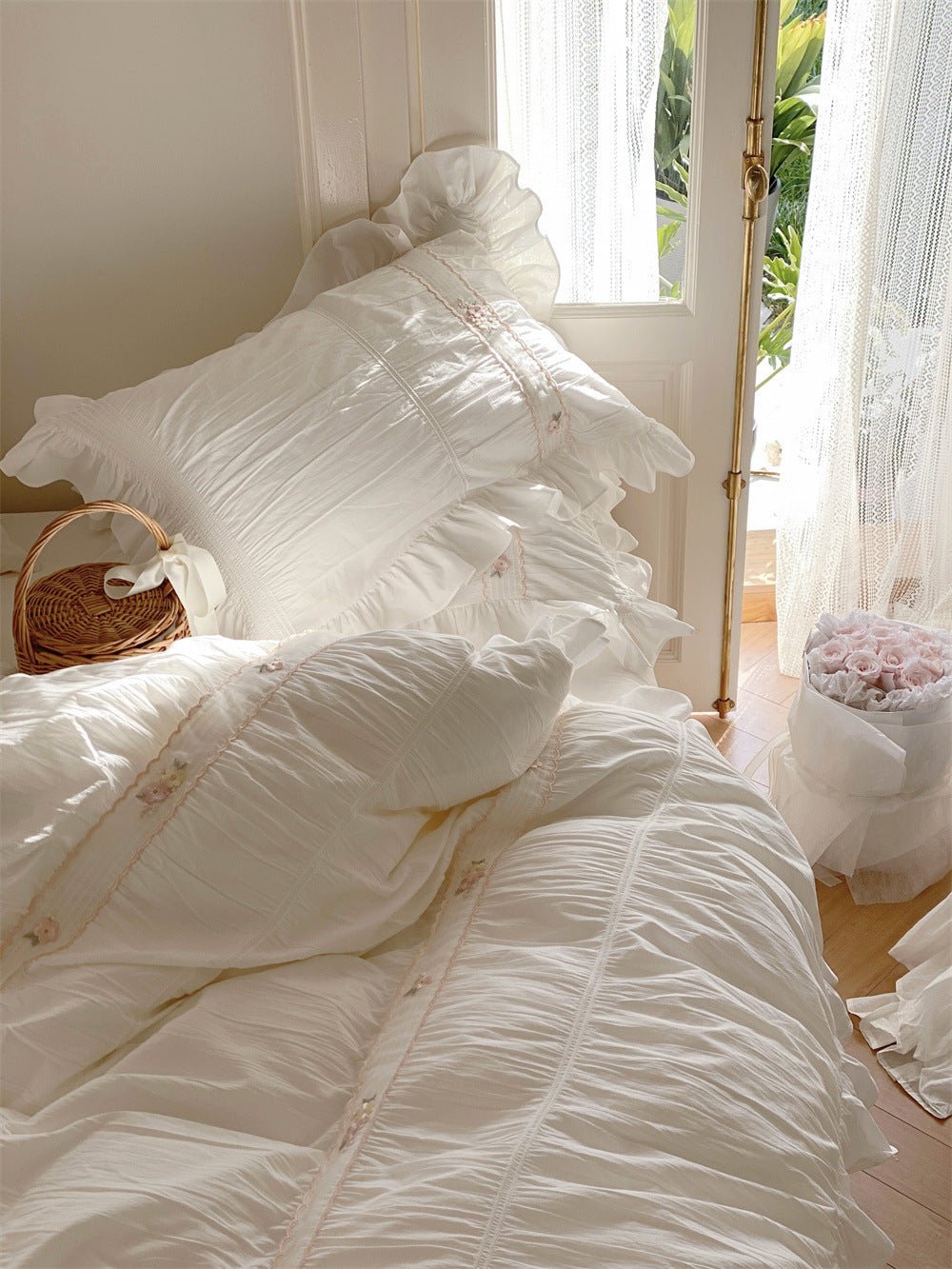  - Ever Lasting - Embroidered Lace Ruffle Bedding Set / White - Bedding Set - Ever Lasting
