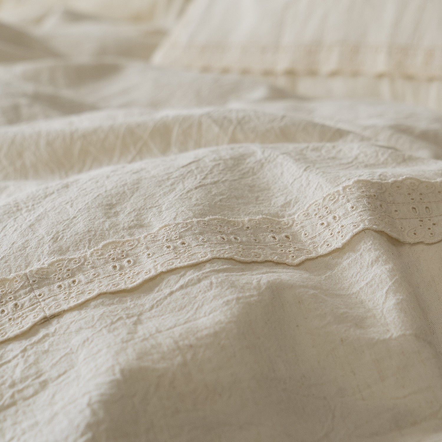  - Ever Lasting - Esme French Linen Cotton Embroidered Floral Bedding Set / White - Bedding Set - Ever Lasting
