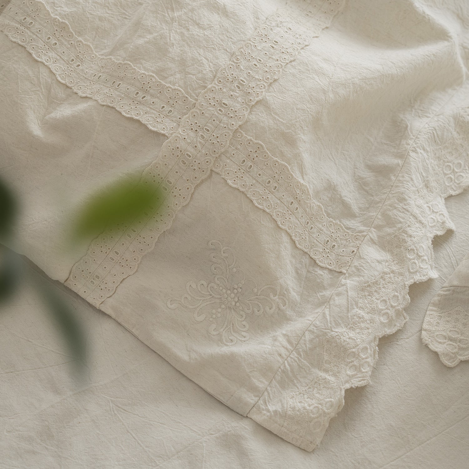  - Ever Lasting - Esme French Linen Cotton Embroidered Floral Bedding Set / White - Bedding Set - Ever Lasting