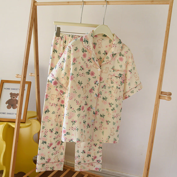 Floral Garden Short Sleeves And Pants Cotton Pajama Set / Beige Small/Medium Pajamas
